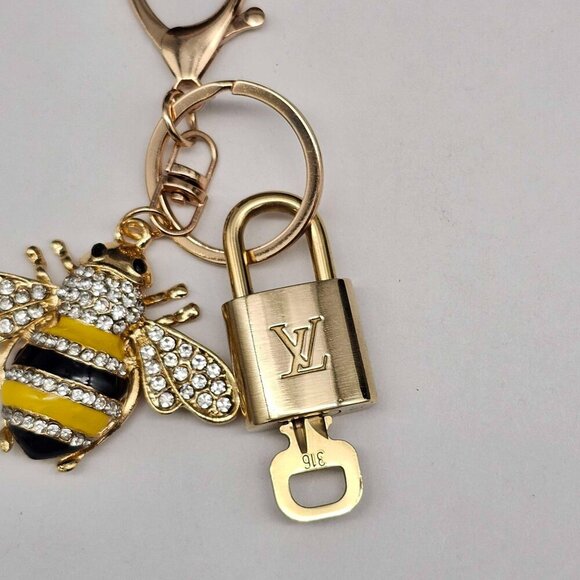 Authentic Louis Vuitton Lock & Key with unbranded Bagcharm, Keycharm, Keychain - Picture 7 of 7